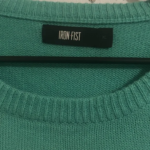 Iron fist xl sweater - Picture 2 of 3